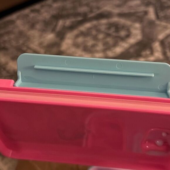 Disney Princess Plastic 3-Section Seal Food Storage Container - Picture 5 of 9